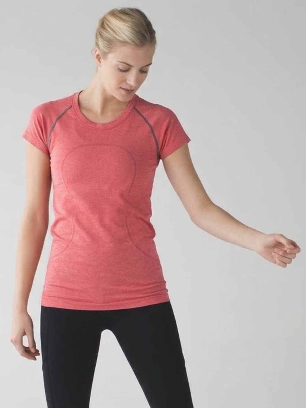 Lululemon Swiftly Tech Short Sleeve Crew 10 Shirt Stretch Logo Coral Lightweight